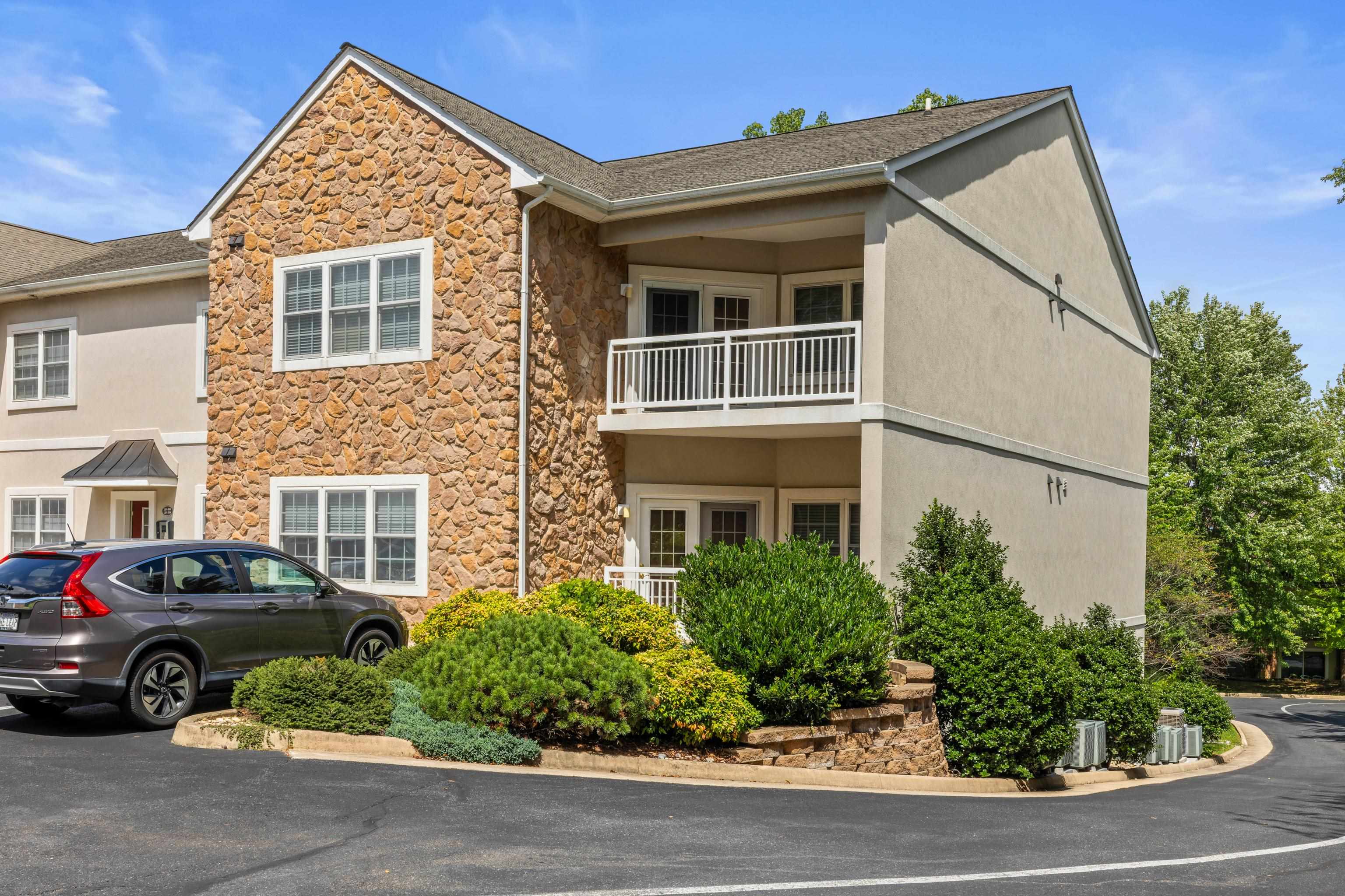 1410 North Coalter Street, Unit 202 Staunton, VA 24401 - Photo 2 of 52 a view of multiple house