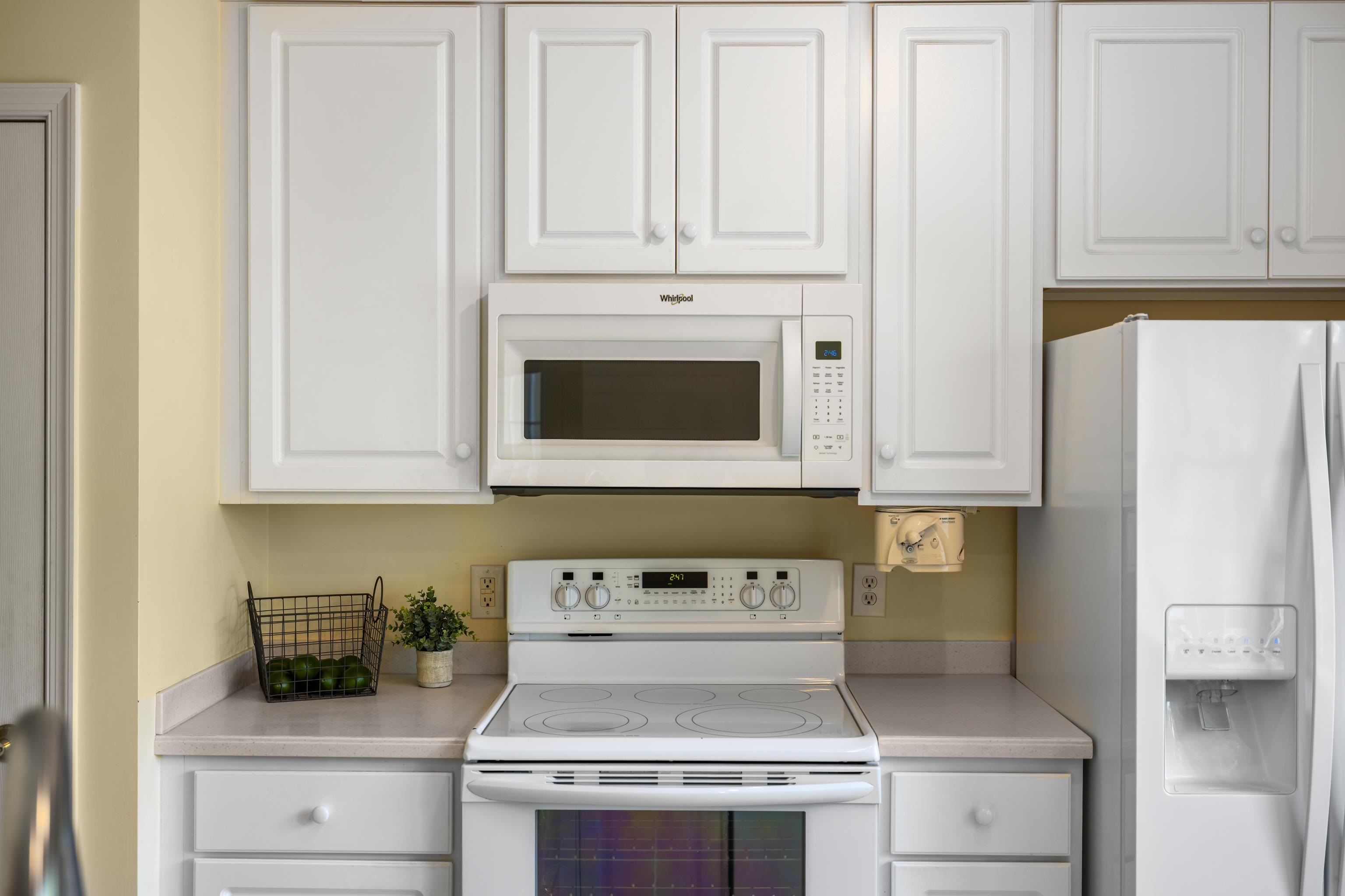 1410 North Coalter Street, Unit 202 Staunton, VA 24401 - Photo 21 of 52 a stove top oven sitting inside of a kitchen