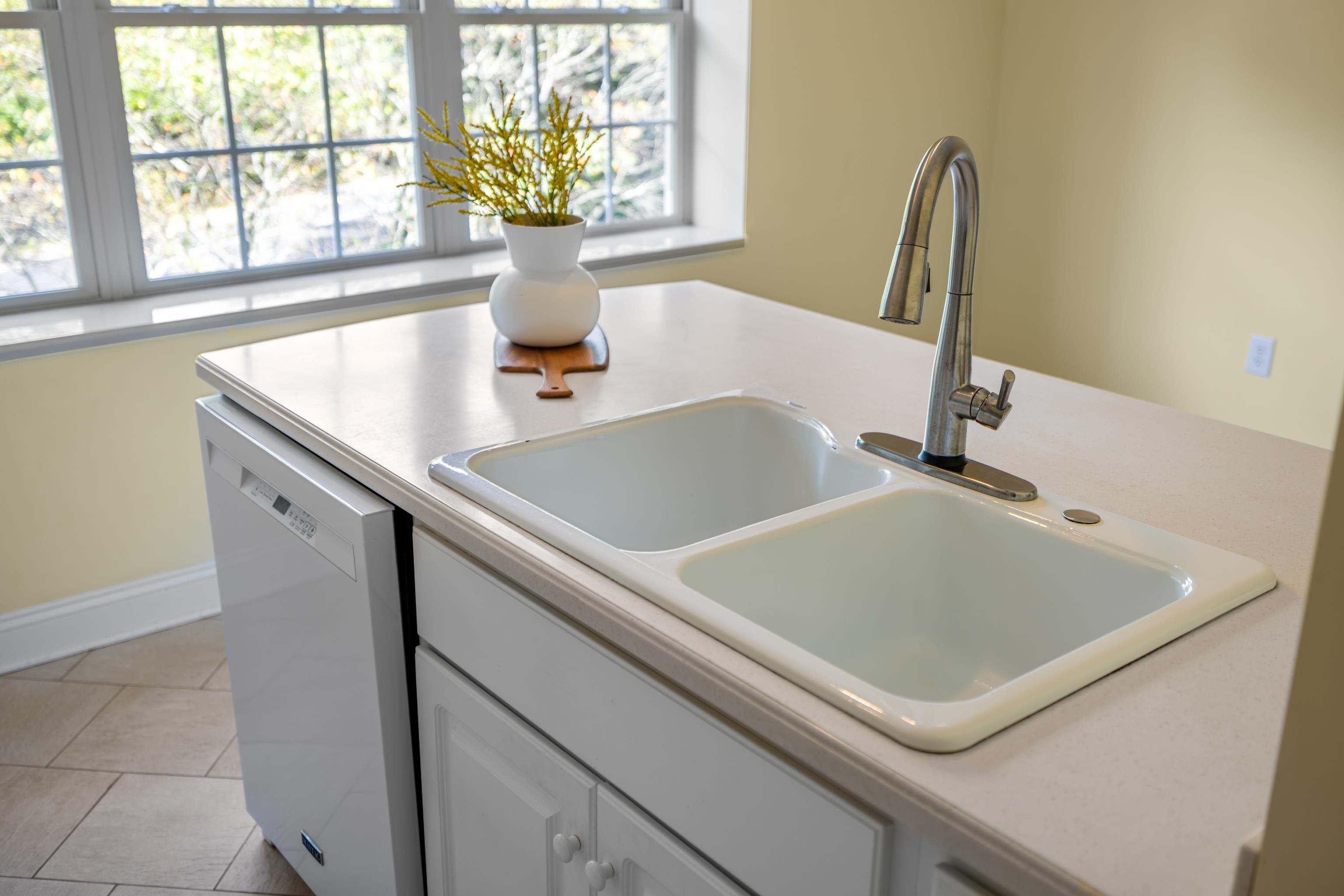 1410 North Coalter Street, Unit 202 Staunton, VA 24401 - Photo 24 of 52 a close view of sink