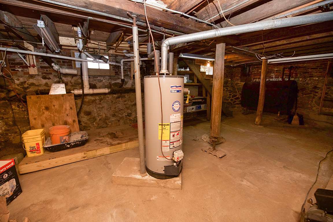 24 Newton Road Plaistow, NH 03865 - Photo 23 of 29 Gallery Image 23