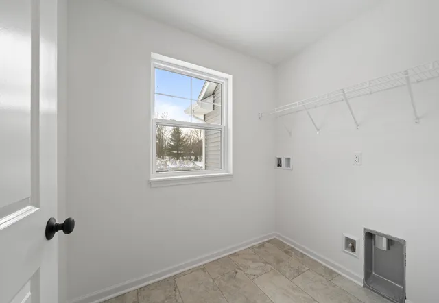 $332,400 | 1584 Meadowview Court, Whitewater, WI 53190