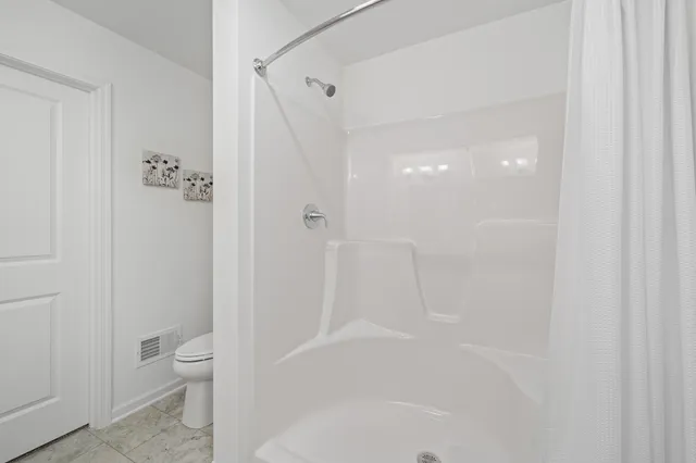 $332,400 | 1584 Meadowview Court, Whitewater, WI 53190