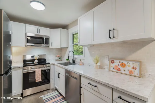 $231,000 | 200 Sandy Hill Road, La Follette, TN 37766