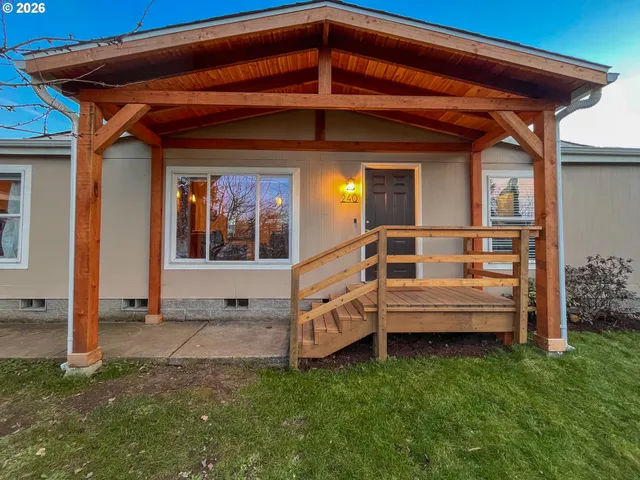 $475,000 | 240 West Jefferson Street, Carlton, OR 97111