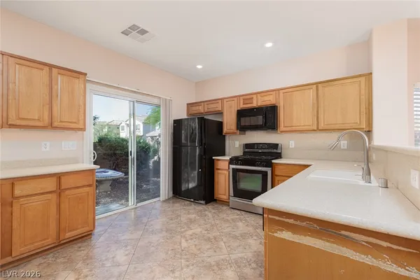 $2,450 | 5163 Tunnel Falls Drive, Las Vegas, NV 89141