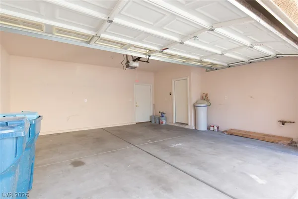 $2,450 | 5163 Tunnel Falls Drive, Las Vegas, NV 89141