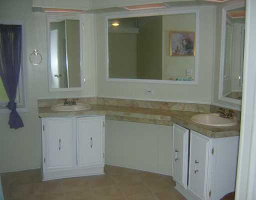4024 Patterson Road Aliquippa, PA 15001 - Photo 4 of 8 Master Bath/Spa.