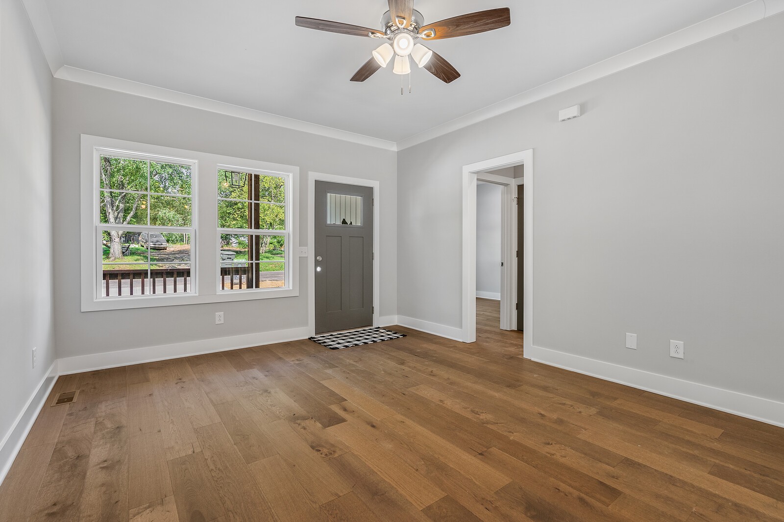 1600 Mantlo Street Springfield, TN 37172 - Photo 2 of 12 Gallery Image 2