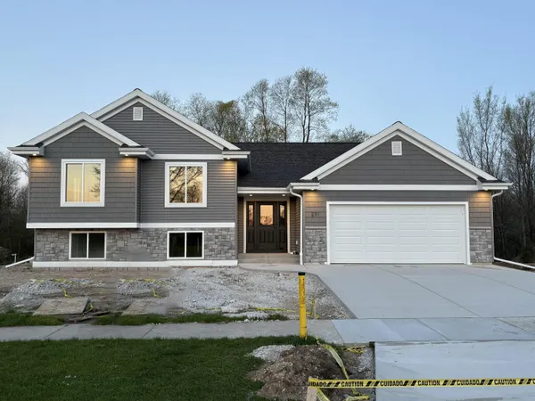 $534,900 | 271 Cardinal Drive, Sullivan, WI 53178