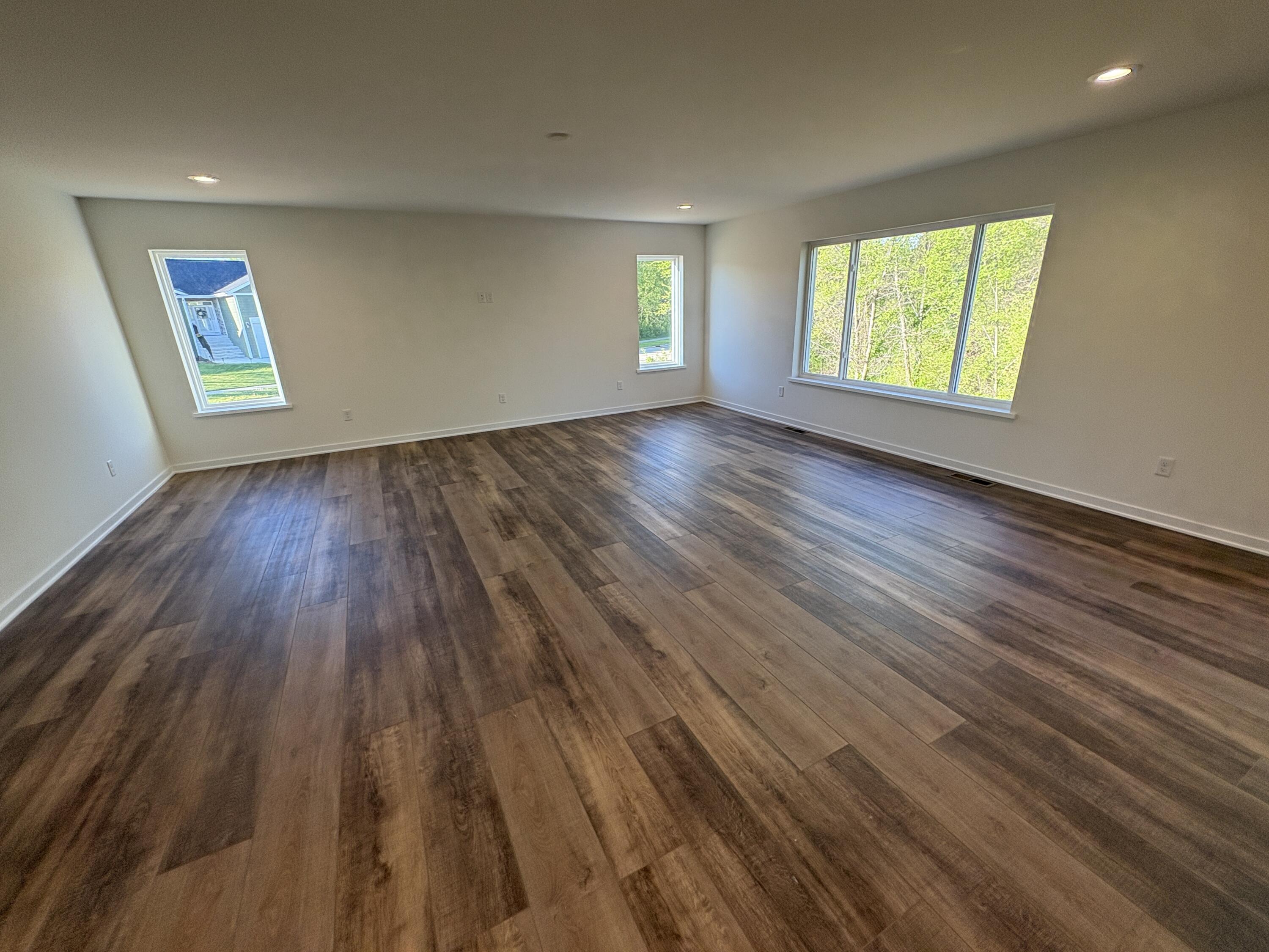 271 Cardinal Drive Sullivan, WI 53178 - Photo 13 of 46 Great Room 3