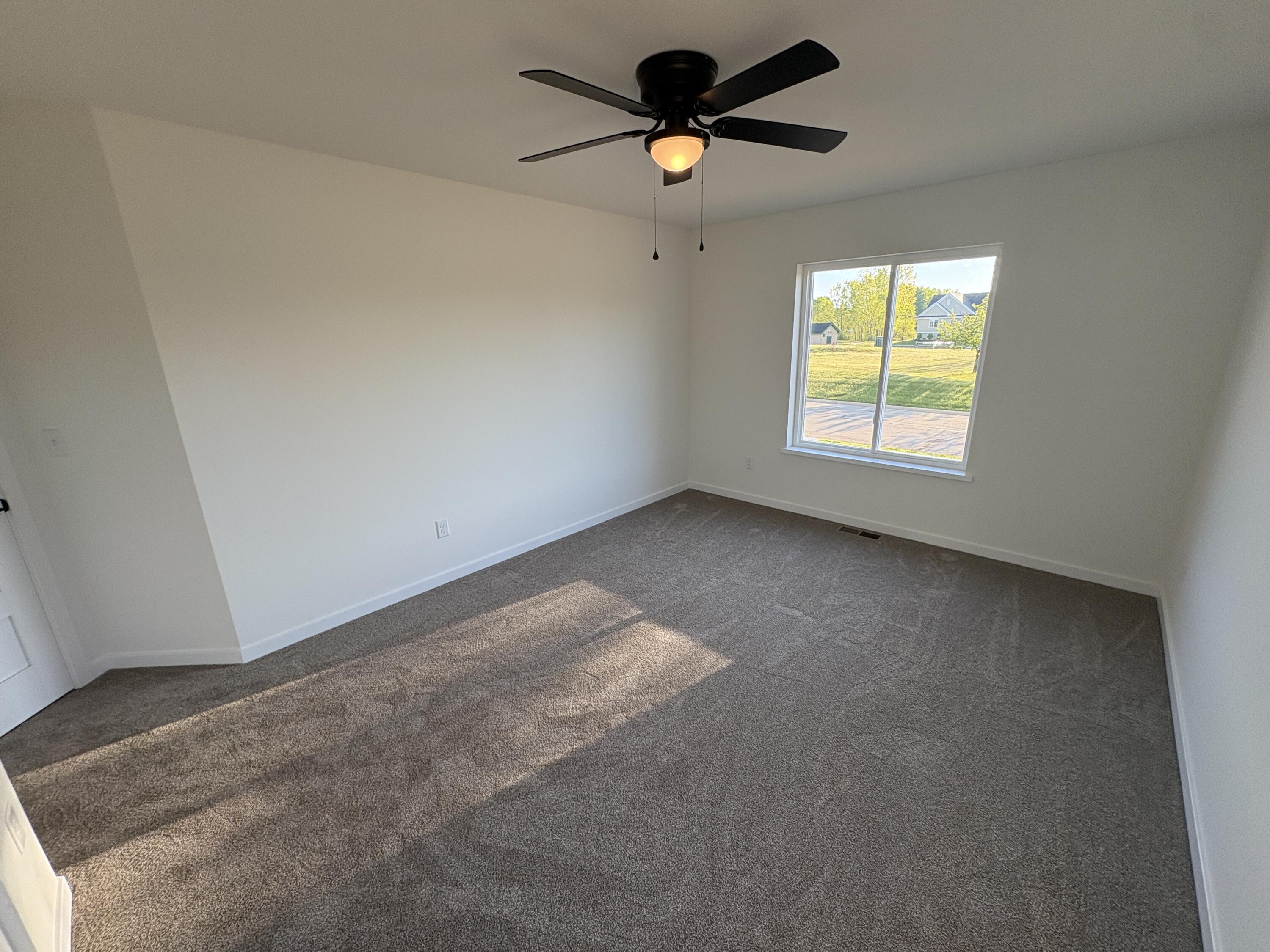 271 Cardinal Drive Sullivan, WI 53178 - Photo 23 of 46 Bed 2