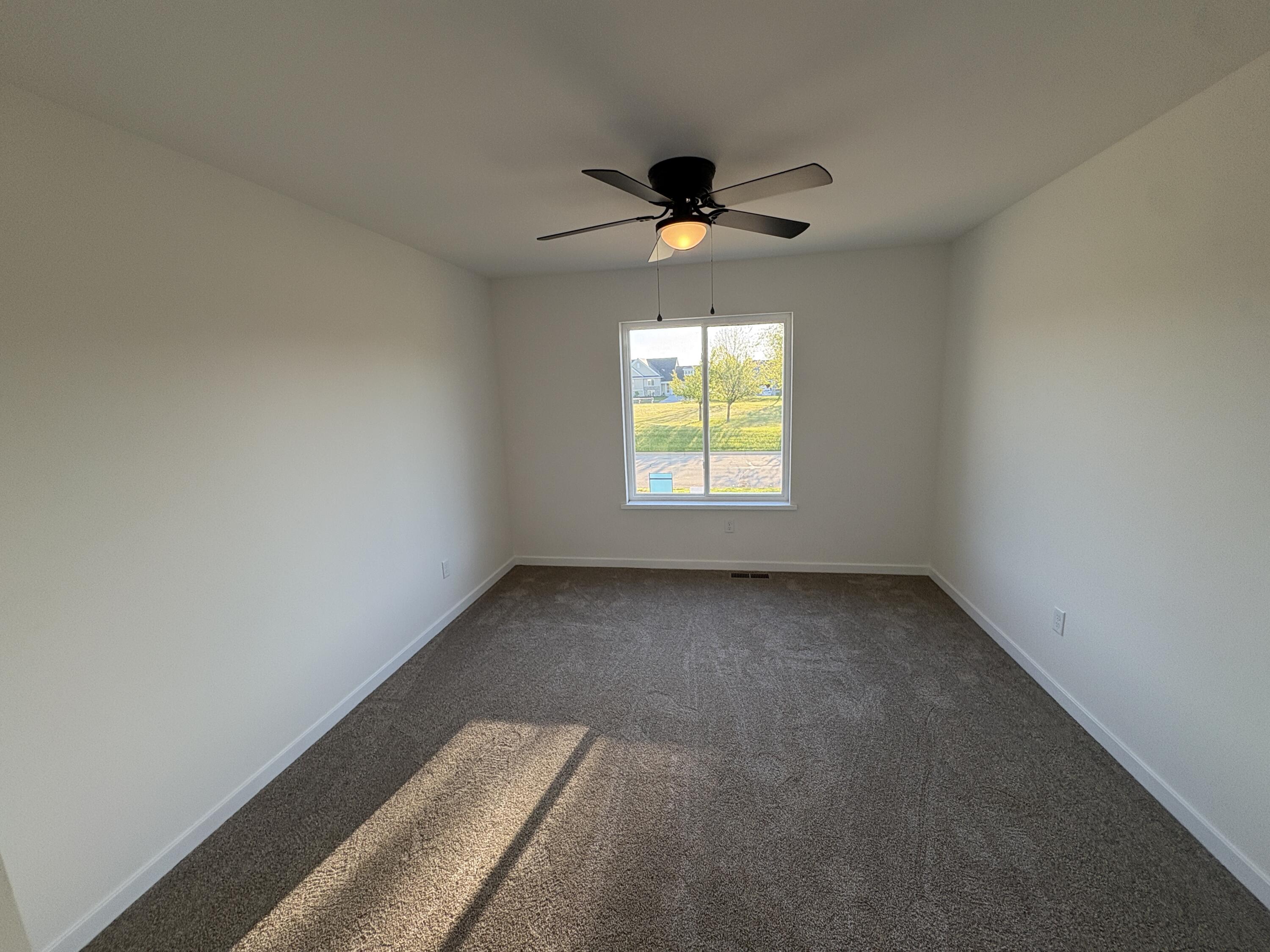 271 Cardinal Drive Sullivan, WI 53178 - Photo 27 of 46 Bed 3