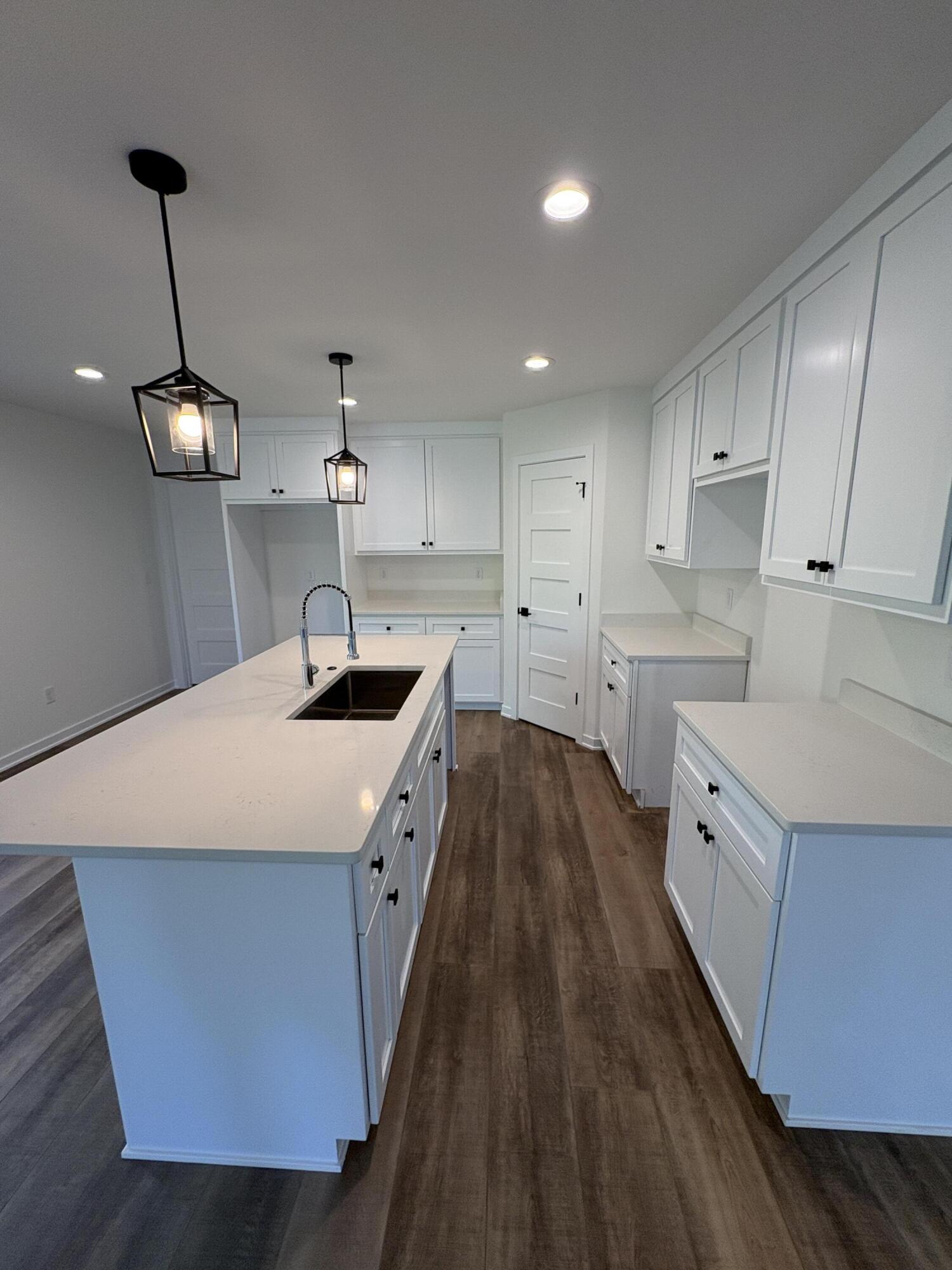 271 Cardinal Drive Sullivan, WI 53178 - Photo 9 of 46 Kitchen 4