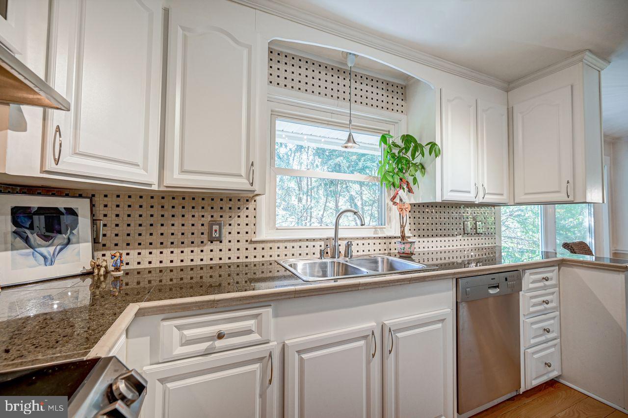 1520 Niles Road York, PA 17403 - Photo 12 of 43 Gallery Image 12