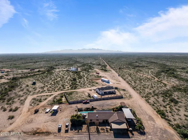 $435,000 | 469 Liesen Drive, Morristown, AZ 85342
