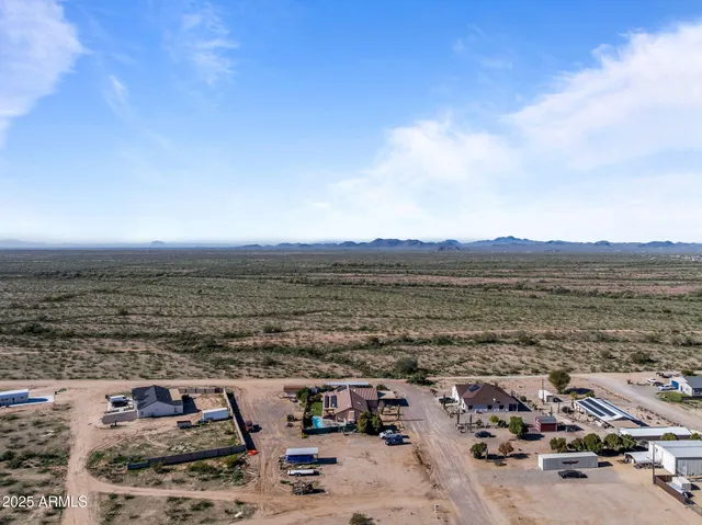 $435,000 | 469 Liesen Drive, Morristown, AZ 85342
