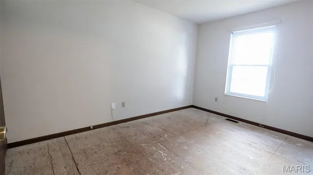 $282,900 | 105 Hickory Drive, Troy, MO 63379