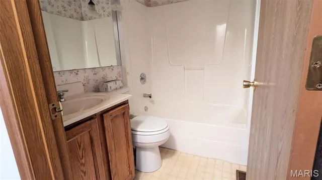 $282,900 | 105 Hickory Drive, Troy, MO 63379