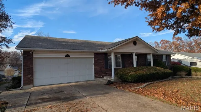 $282,900 | 105 Hickory Drive, Troy, MO 63379