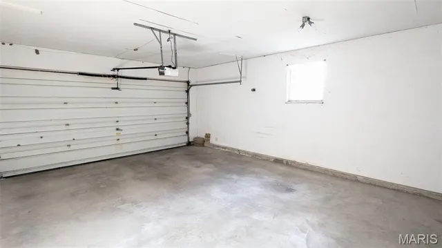 $282,900 | 105 Hickory Drive, Troy, MO 63379