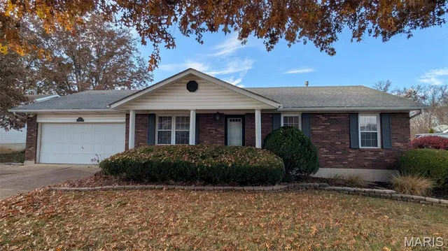 $282,900 | 105 Hickory Drive, Troy, MO 63379
