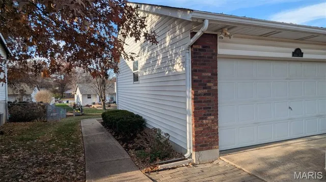 $282,900 | 105 Hickory Drive, Troy, MO 63379