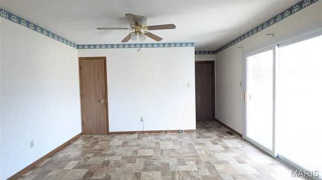 $282,900 | 105 Hickory Drive, Troy, MO 63379