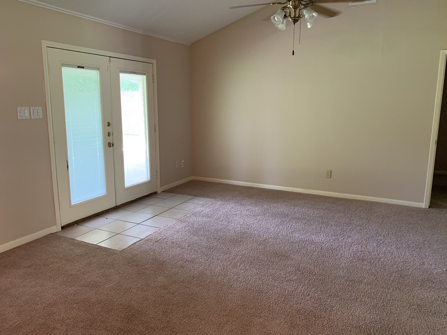 618 Overbluff Street Channelview, TX 77530 - Photo 11 of 32 an empty room with a empty space and a window