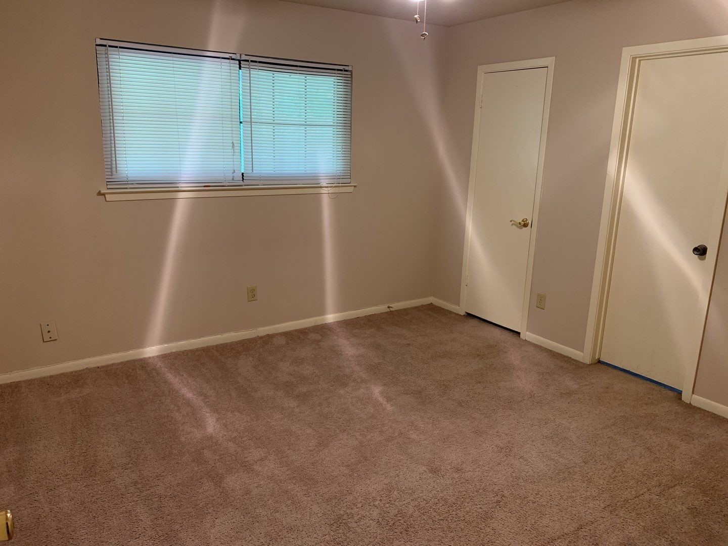 618 Overbluff Street Channelview, TX 77530 - Photo 13 of 32 an empty room with windows