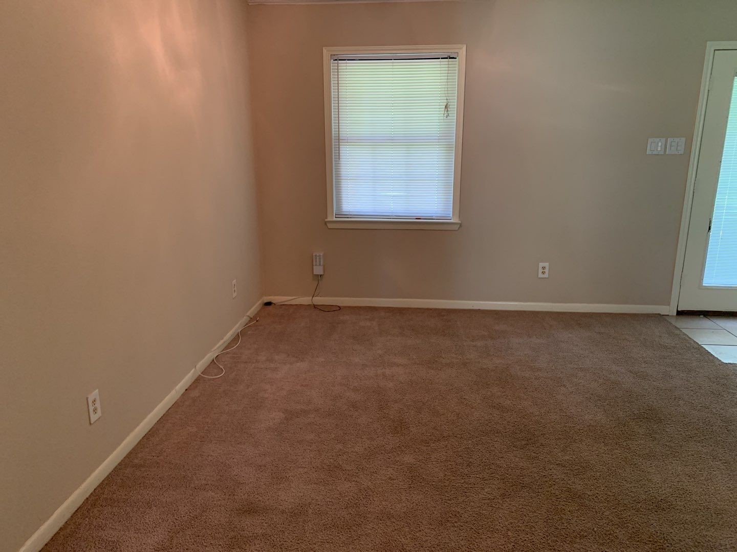 618 Overbluff Street Channelview, TX 77530 - Photo 16 of 32 an empty room with a window