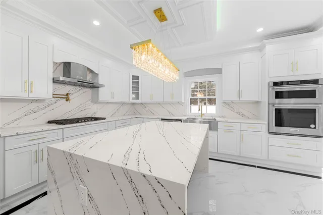 $1,550,000 | 71 Cedar Street, Hicksville, NY 11801