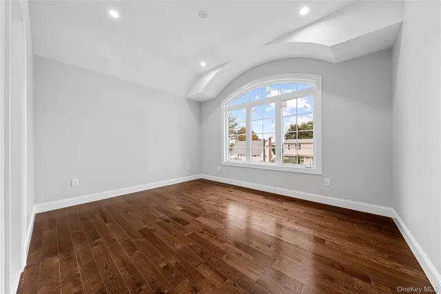 $1,550,000 | 71 Cedar Street, Hicksville, NY 11801