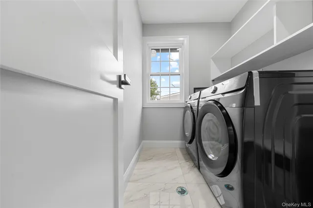 $1,550,000 | 71 Cedar Street, Hicksville, NY 11801