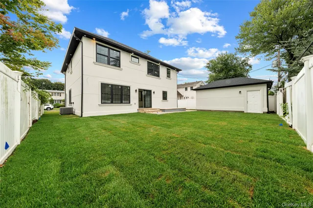 $1,550,000 | 71 Cedar Street, Hicksville, NY 11801