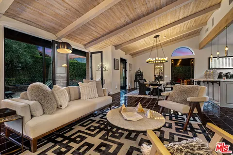 $1,350,000 | 1552 East Twin Palms Drive, Palm Springs, CA 92264