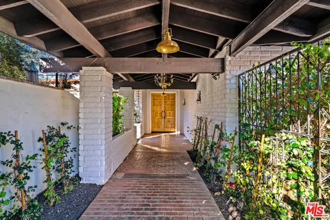 $1,350,000 | 1552 East Twin Palms Drive, Palm Springs, CA 92264