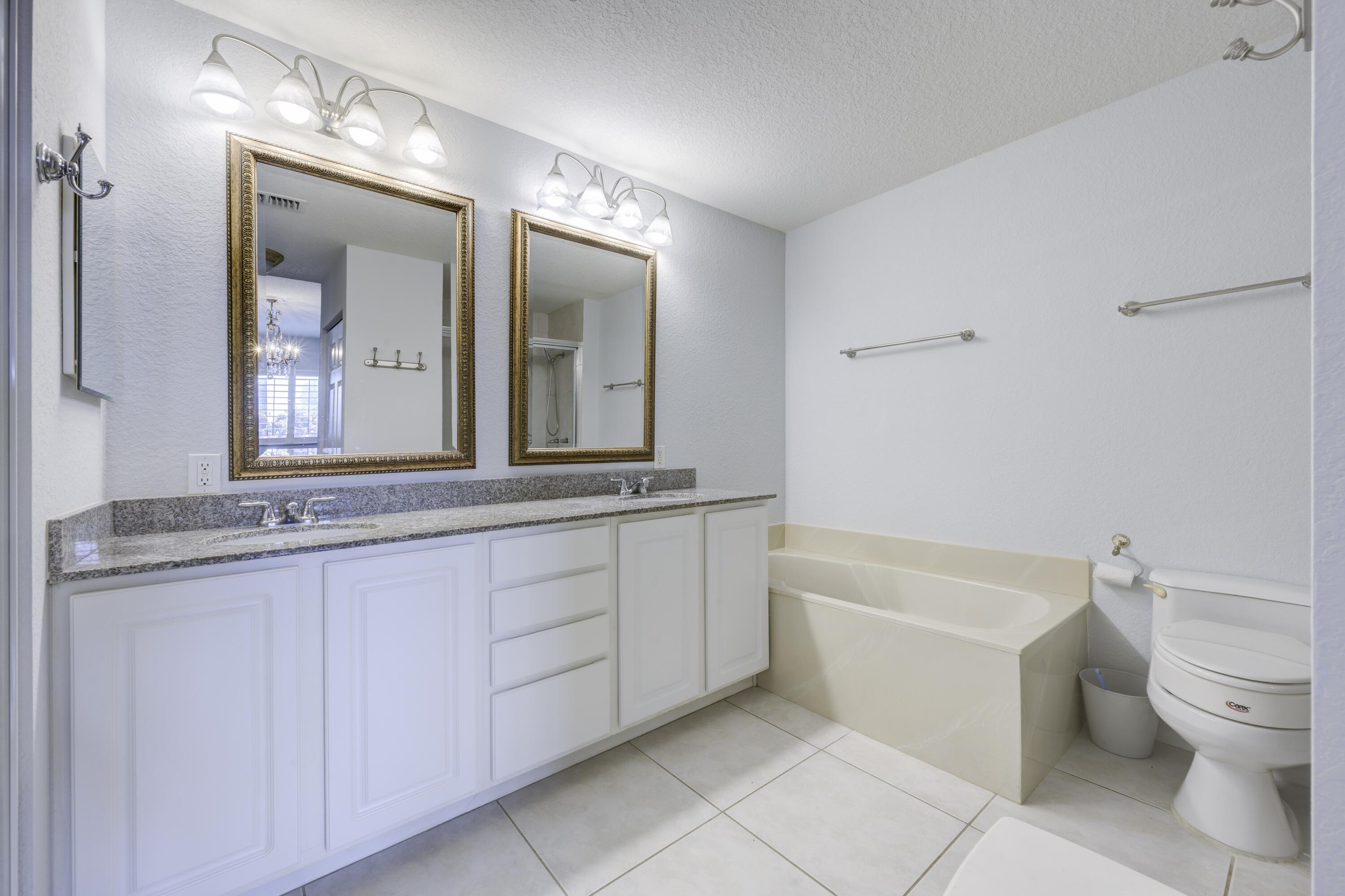 370 Golfview Road, Unit 103 North Palm Beach, FL 33408 - Photo 20 of 28 370 Golfview Rd Apt 103 North-print-020-