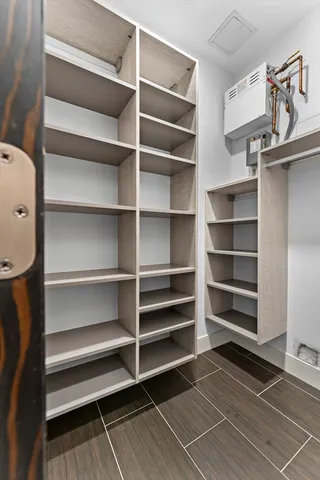 $1,645,000 | 101 Broad Street, Unit 8B, Boston, MA 02110