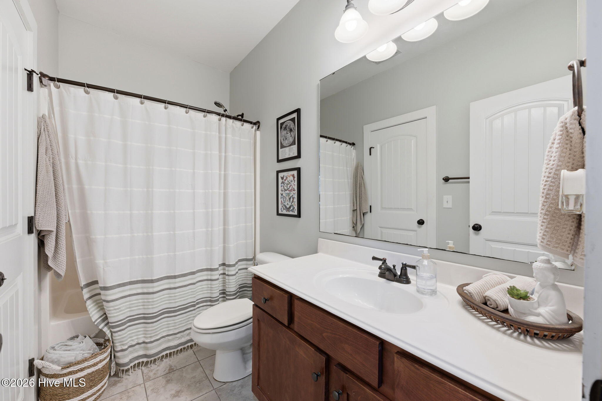 200 Station House Road New Bern, NC 28562 - Photo 23 of 40 Hallway Bathroom