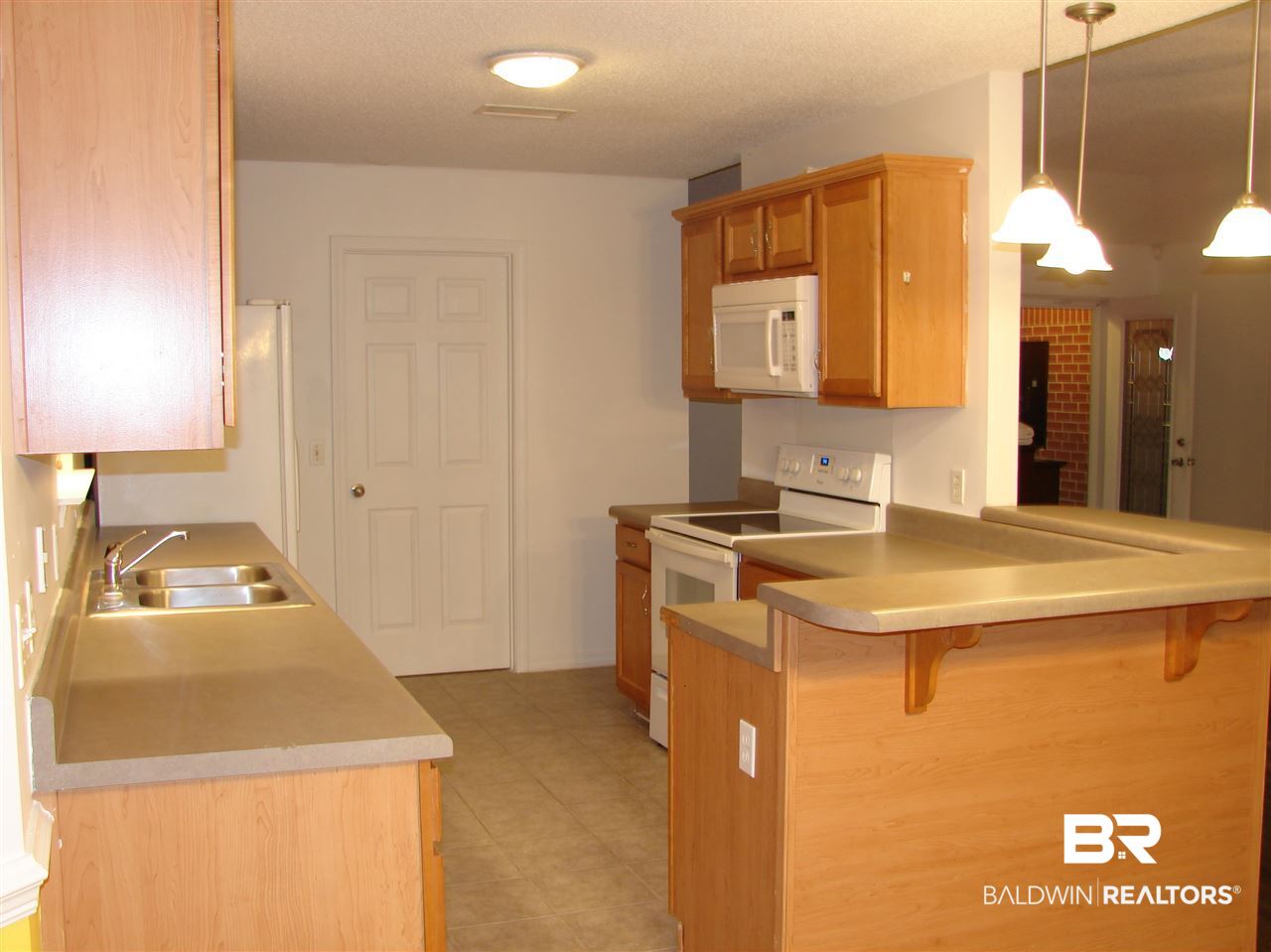 22727 Respite Lane Foley, AL 36535 - Photo 9 of 27 Kitchen