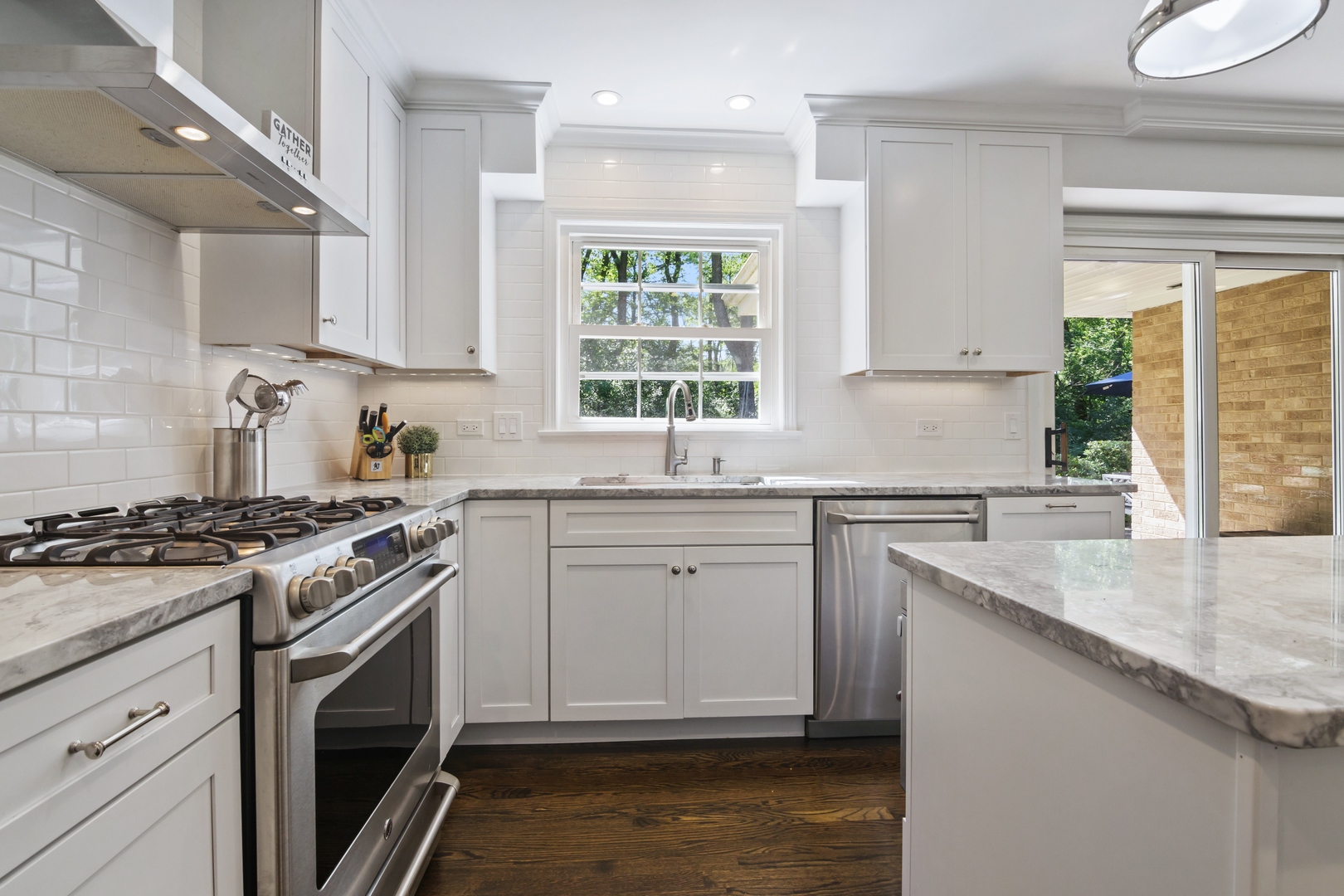 1449 Sequoia Trail Glenview, IL 60025 - Photo 6 of 18