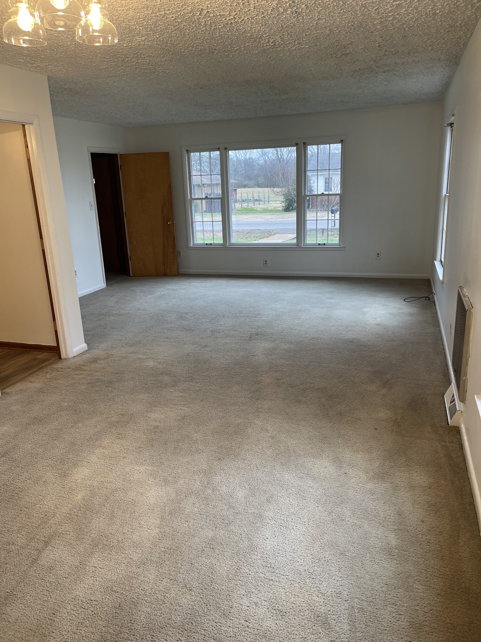 803 Nichols Street Pulaski, TN 38478 - Photo 6 of 8