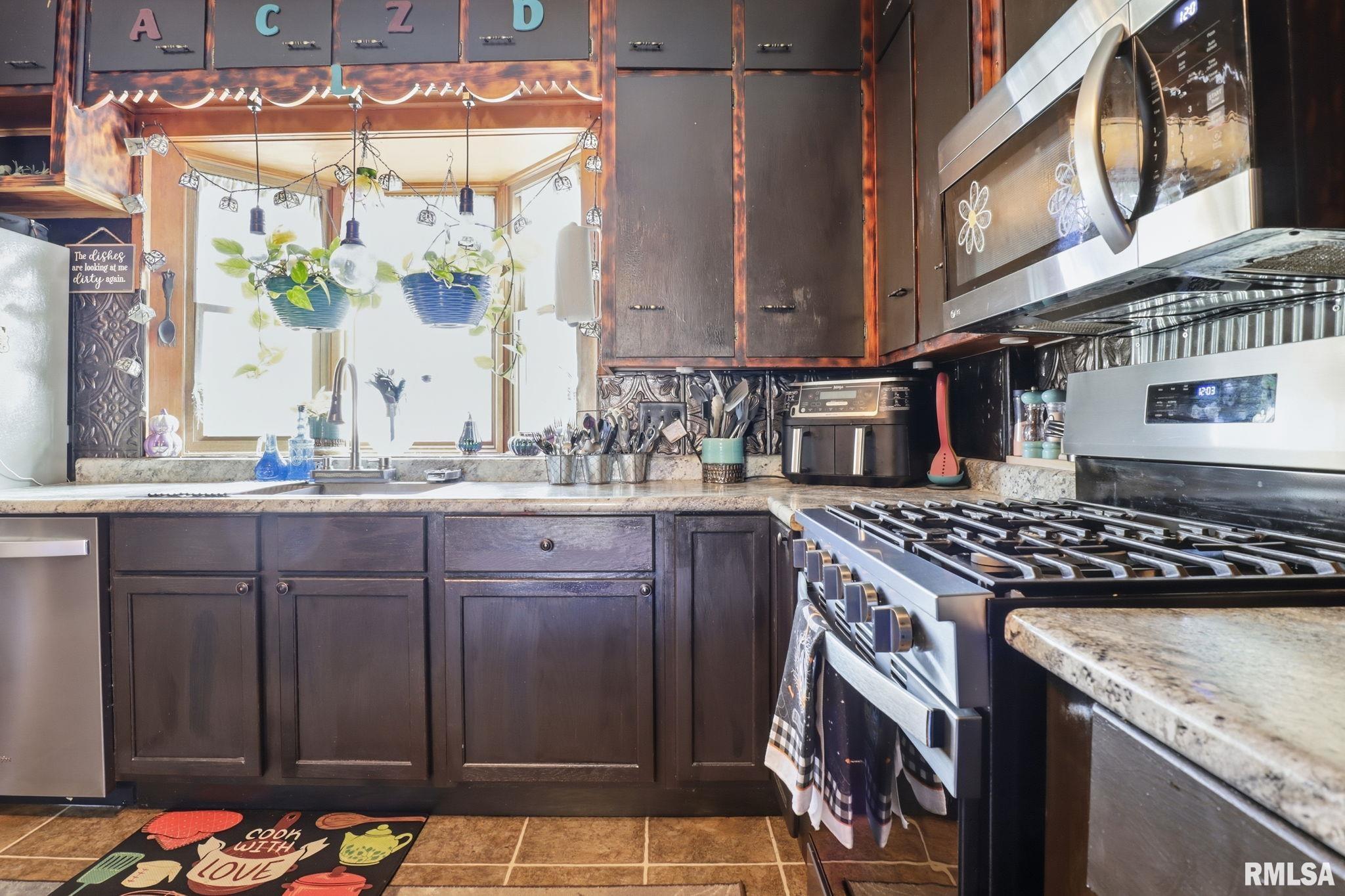 353 East 4th Avenue Woodhull, IL 61490 - Photo 25 of 33