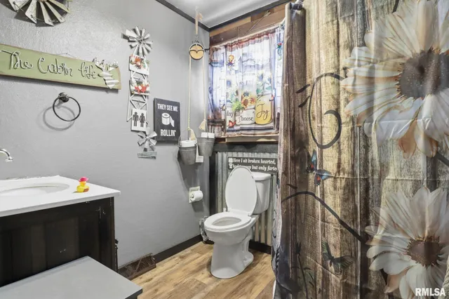 $200,000 | 353 East 4th Avenue, Woodhull, IL 61490