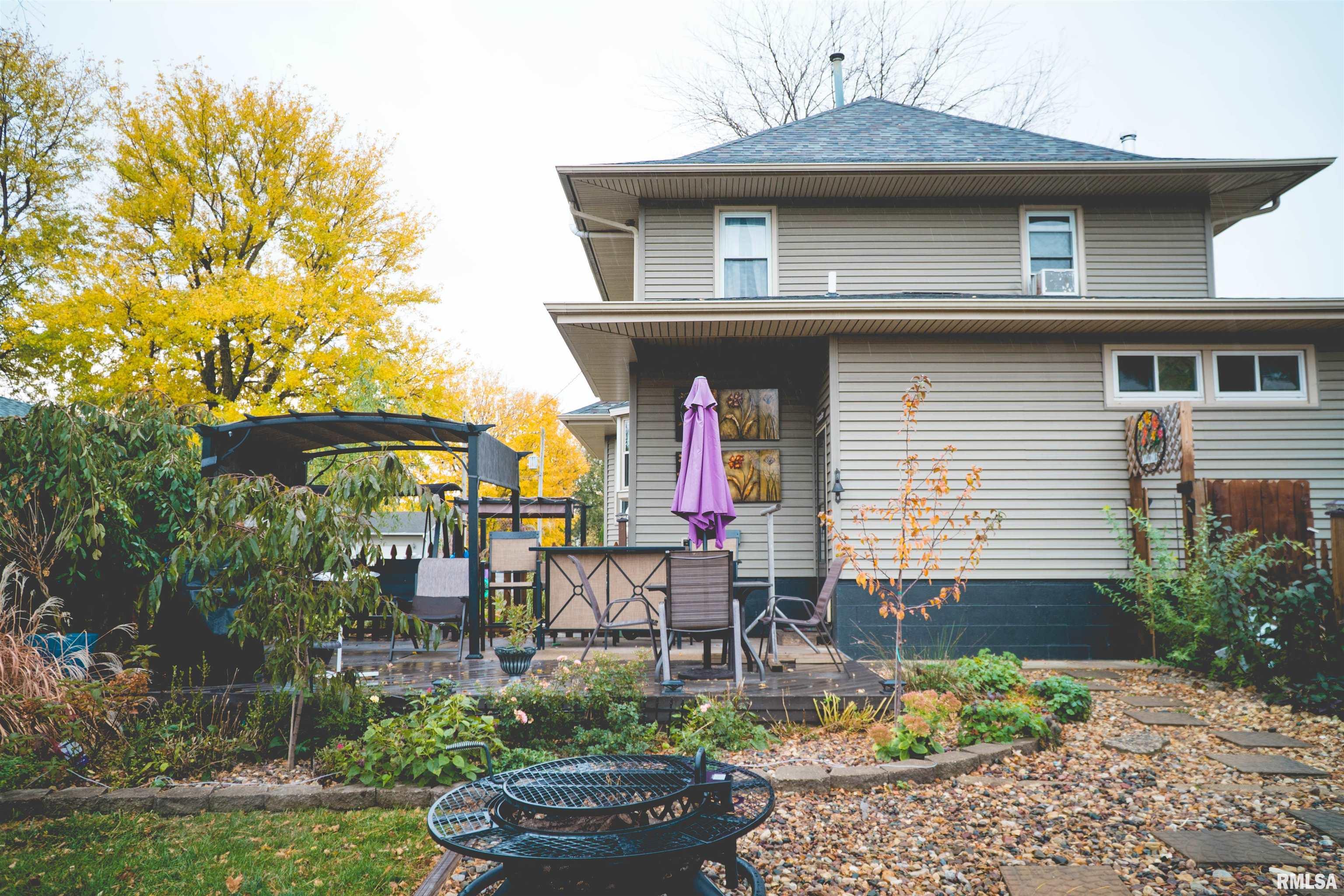 353 East 4th Avenue Woodhull, IL 61490 - Photo 5 of 33