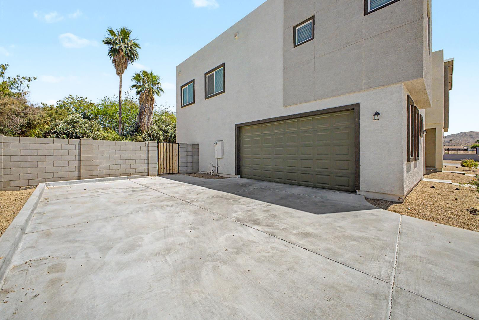 105 West Latona Road Phoenix, AZ 85041 - Photo 2 of 50 Photo #2