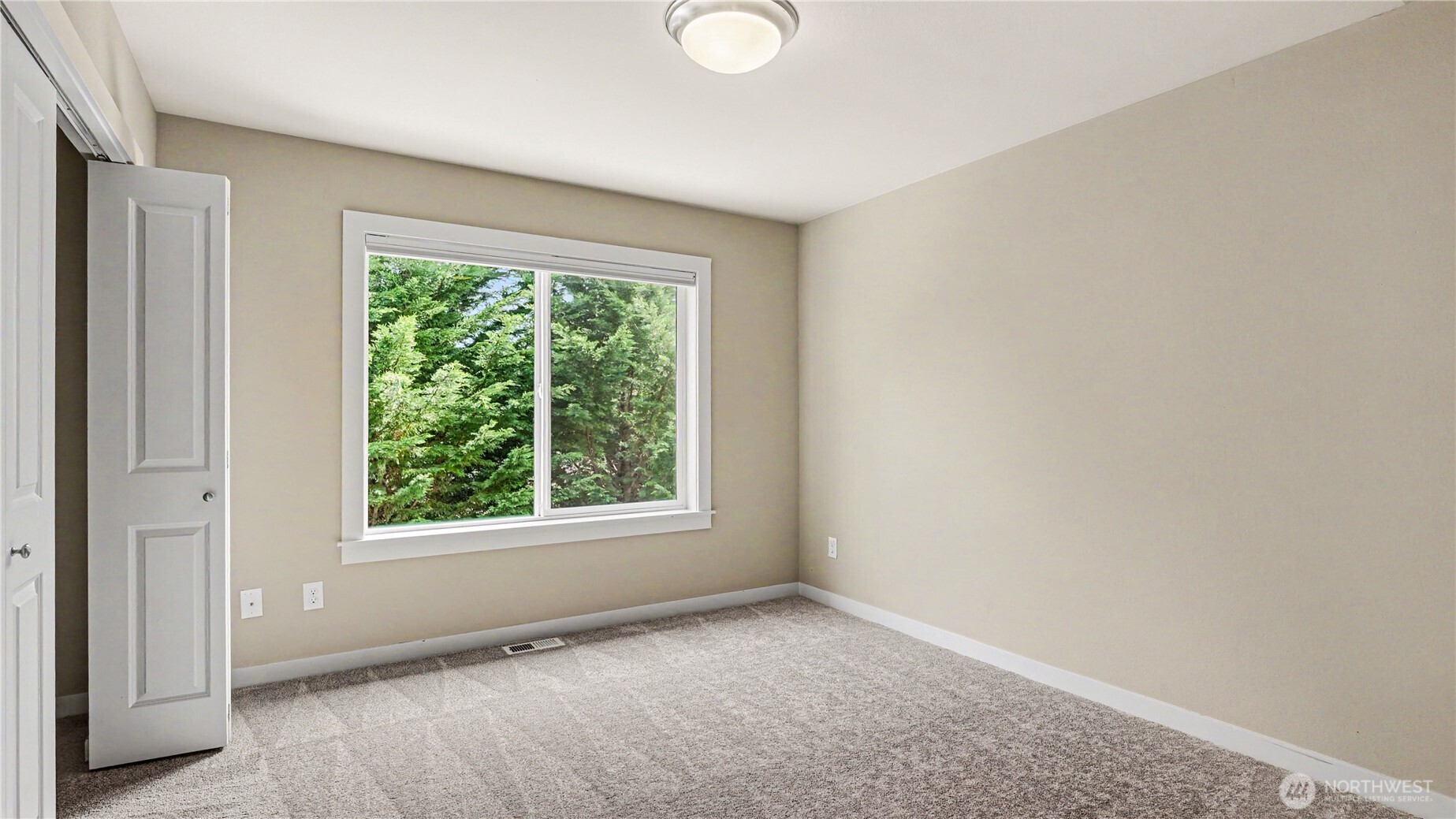 21923 37th Avenue Southeast Bothell, WA 98021 - Photo 11 of 18