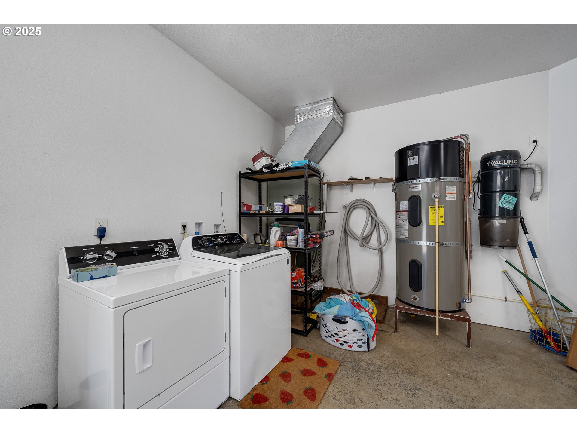 3960 Latimer Road North Tillamook, OR 97141 - Photo 35 of 38 Gallery Image 35
