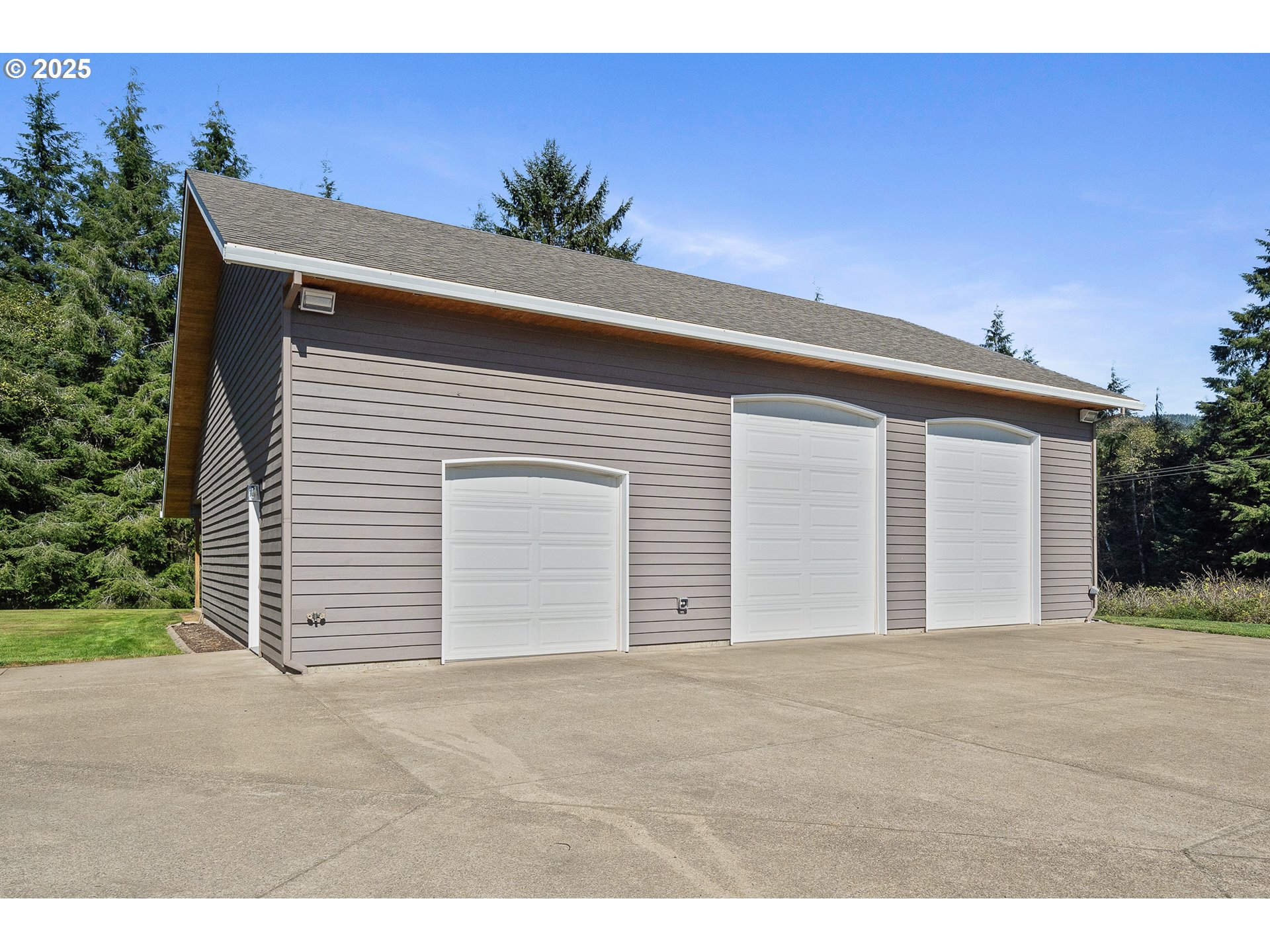 3960 Latimer Road North Tillamook, OR 97141 - Photo 4 of 38 Gallery Image 4