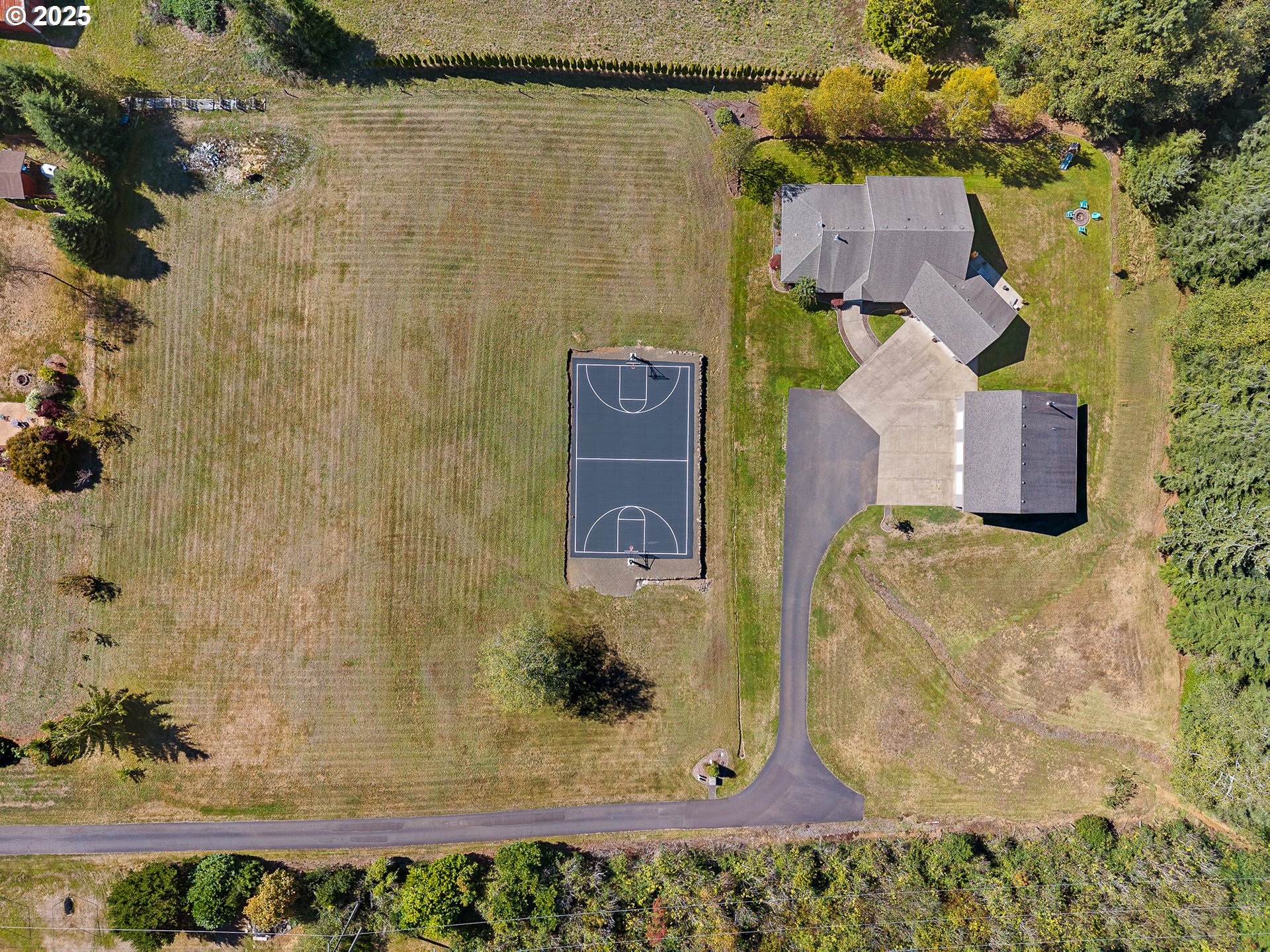 3960 Latimer Road North Tillamook, OR 97141 - Photo 8 of 38 Gallery Image 8